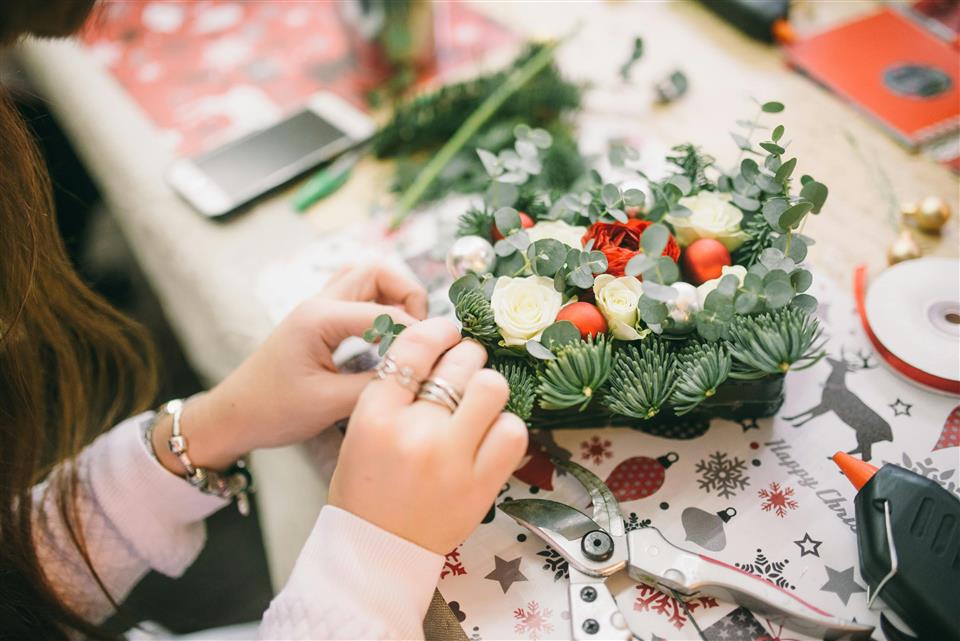 traditional christmas flowers